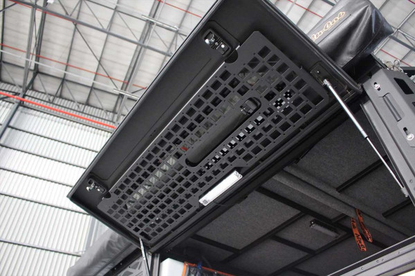 Alu-Cab Vnitřní Molle deska/Bezpečnostní mříž do bočního okna pro ModCAP DC & XC (pár) (1)