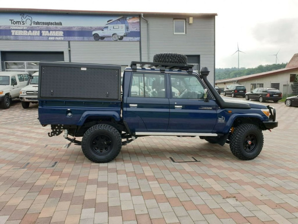 Alu-Cab DC Hardtop hliníkový Toyota Land Cruiser HZJ79-GRJ79 (4)