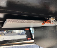 Držák stolu Alu-Cab pro Hardtop (2)