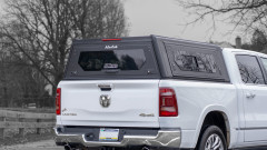 Alu-Cab Contour Hardtop hliníkový s okny Dodge RAM 1500 5,5" 2009+ (2)