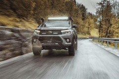 Sada LAZER pro Toyota Hilux Triple-R 750 G2 Elite (10)